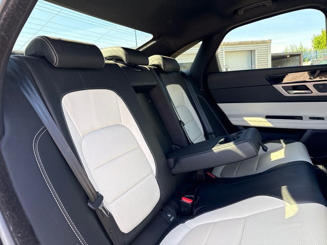 JAGUAR XF Photo 36
