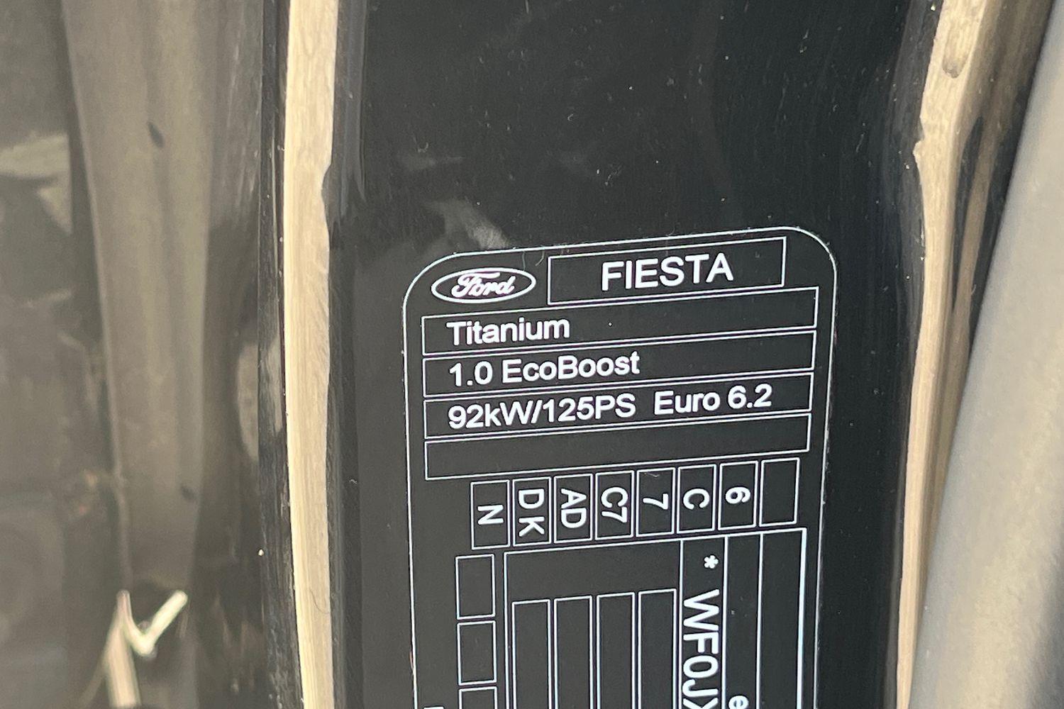 Ford FIESTA Photo 37