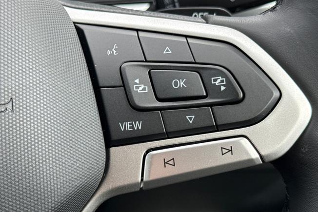 VOLKSWAGEN T-Roc Photo 17