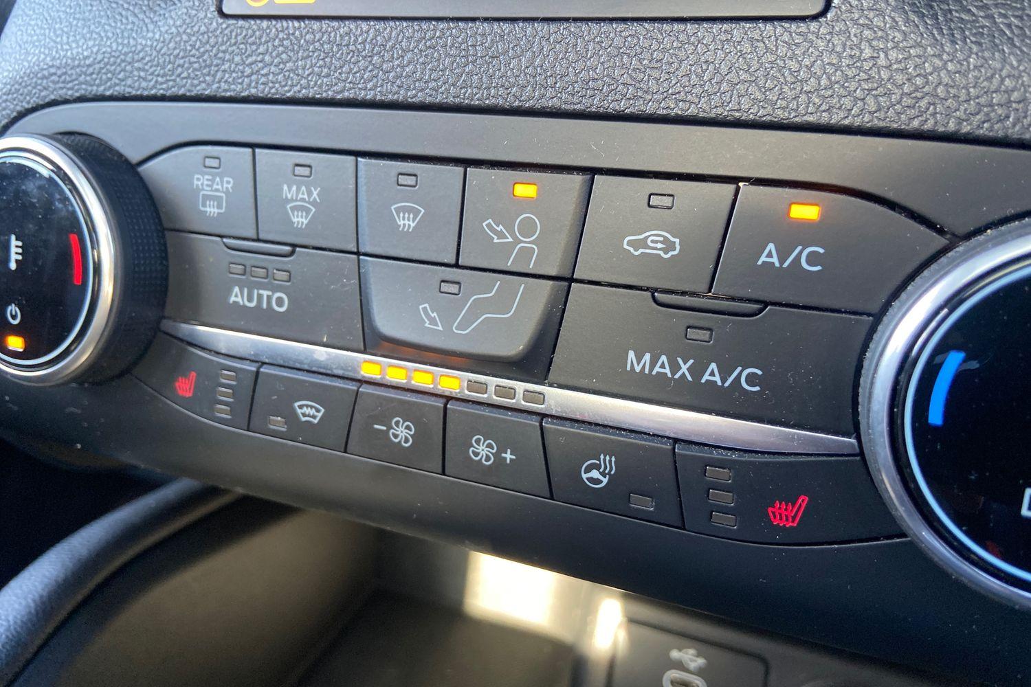 Ford KUGA Photo 31