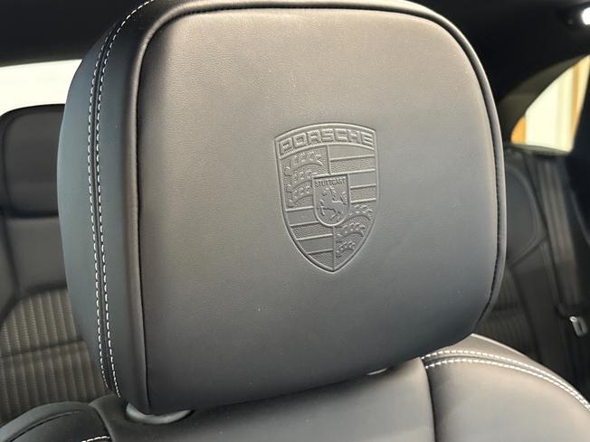 PORSCHE Macan Photo 15