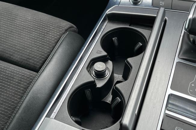 AUDI A6 Avant Photo 28
