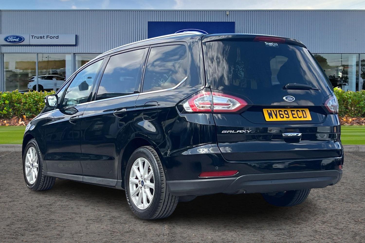 Ford Galaxy Photo 1