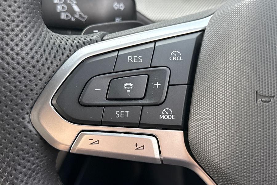 Volkswagen GOLF Photo autoimg-dde95fc7dbf5f6183ead1e764c887cabfa942811.jpg