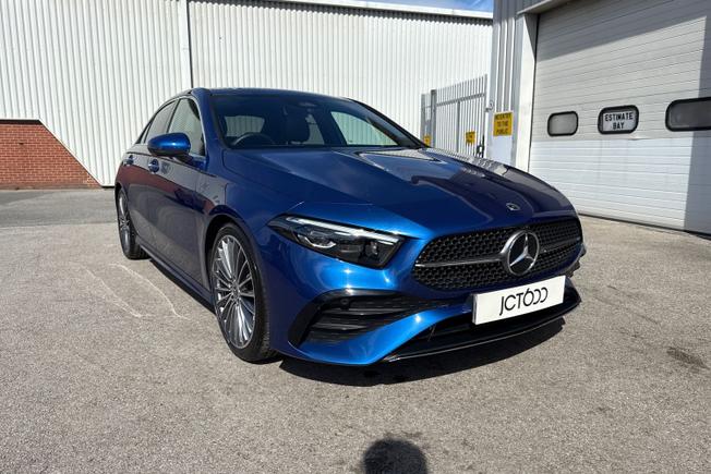 MERCEDES-BENZ A Class Photo 30