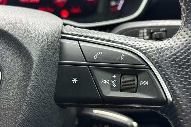 Audi Q3 Photo 17