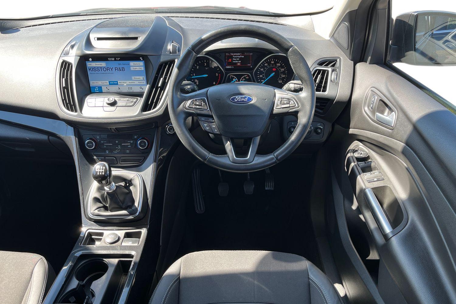Ford KUGA Photo 10