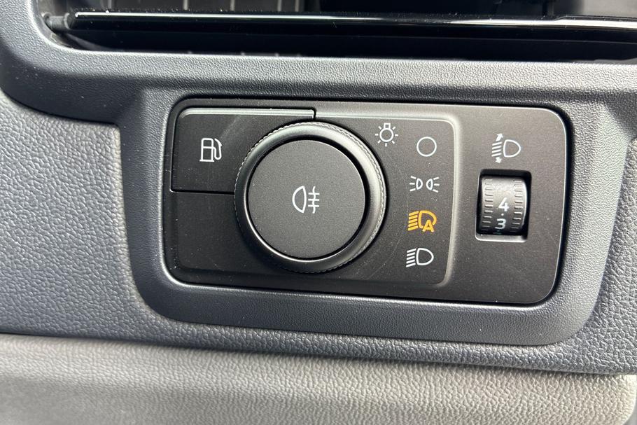 Used Ford TRANSIT CUSTOM DYZ9135 32