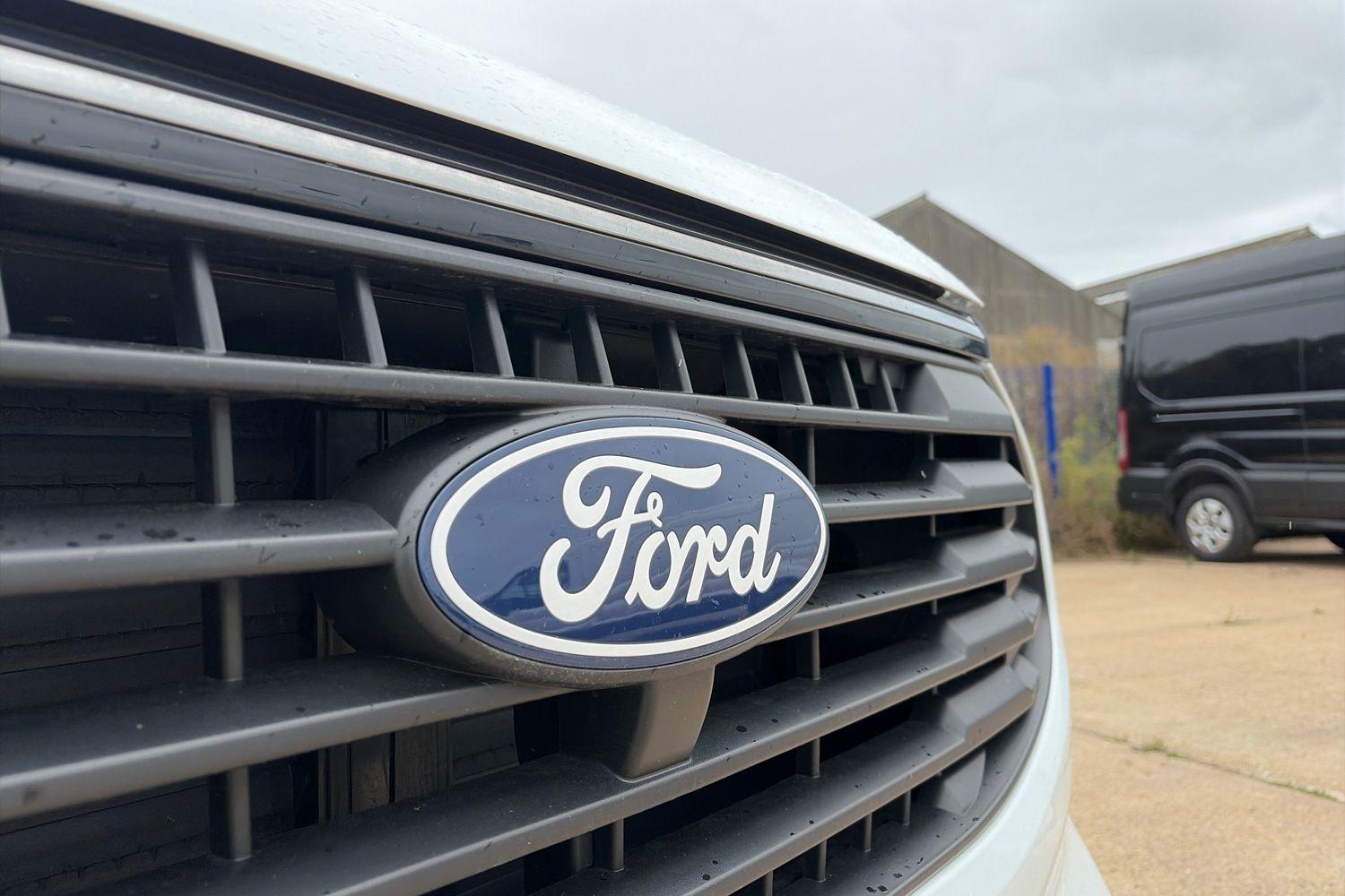 Ford TRANSIT CUSTOM Photo 17