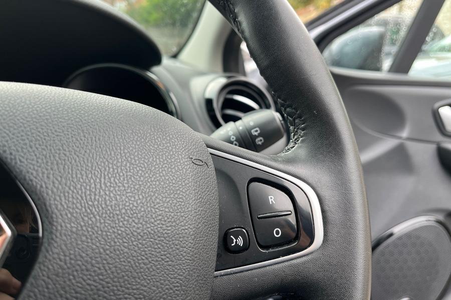 Renault CLIO Photo autoimg-ddf82299df3f9c31b559e6e81a7346e97788433e.jpg