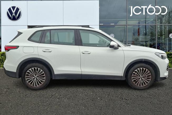 VOLKSWAGEN Tiguan Photo 4