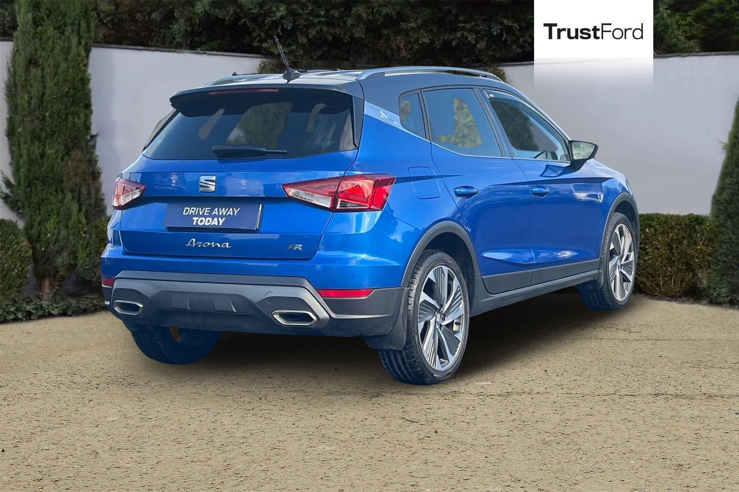 SEAT ARONA Photo 3