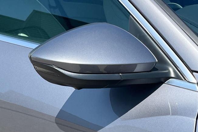 AUDI e-tron Photo 20