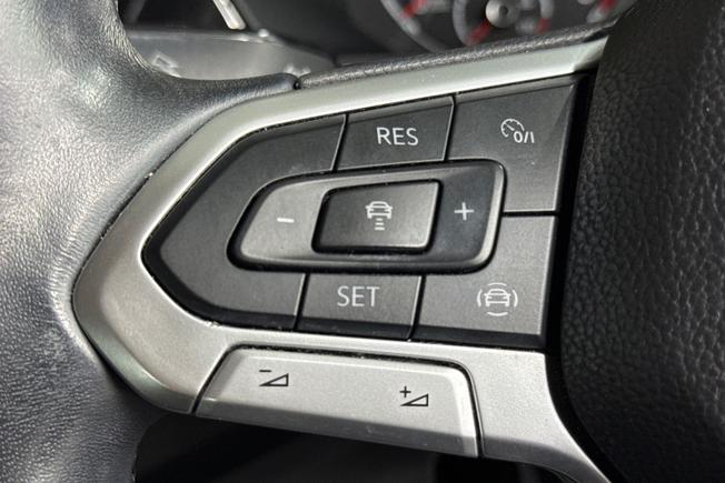 VOLKSWAGEN T-Cross Photo 16