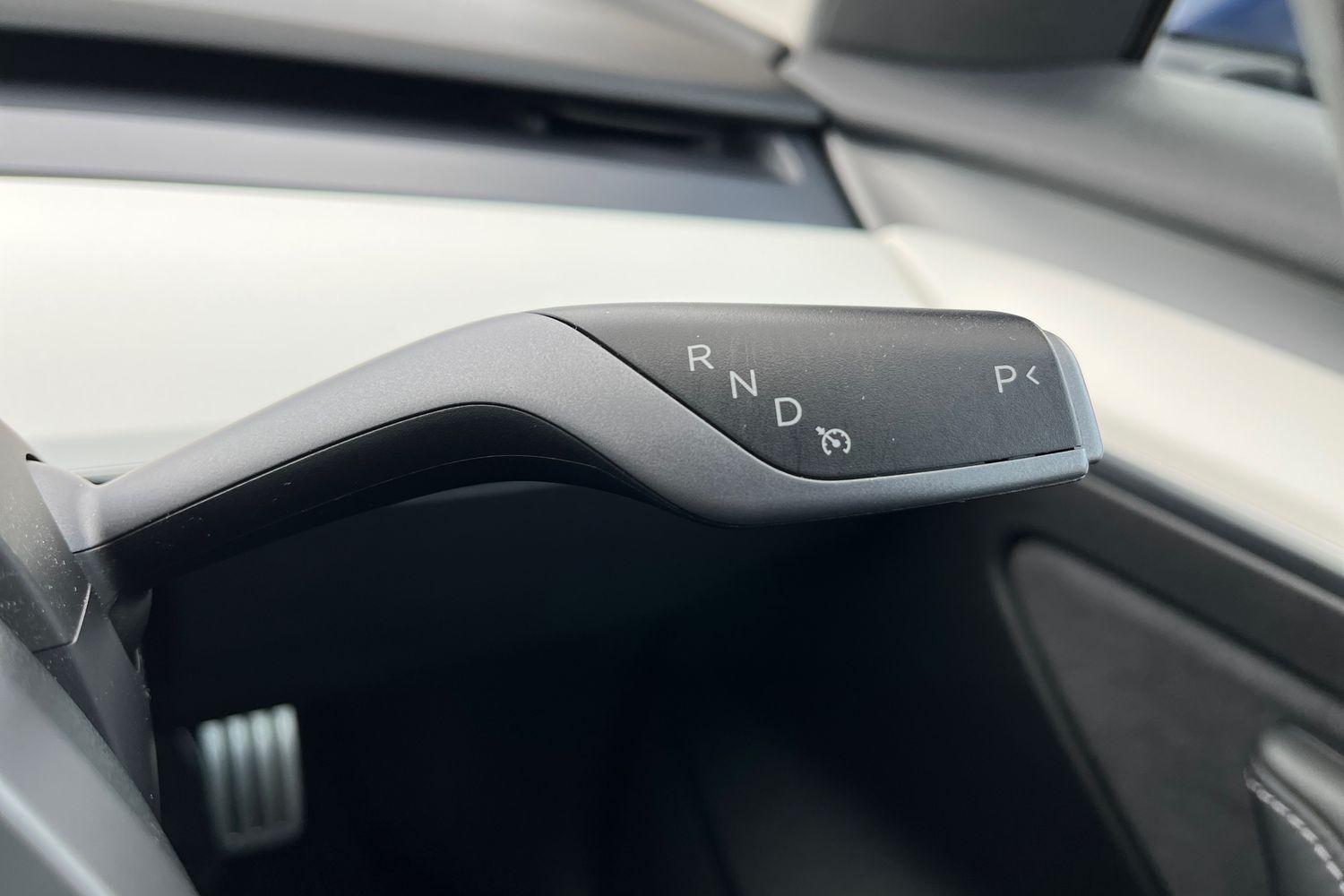 TESLA Model 3 Photo 14