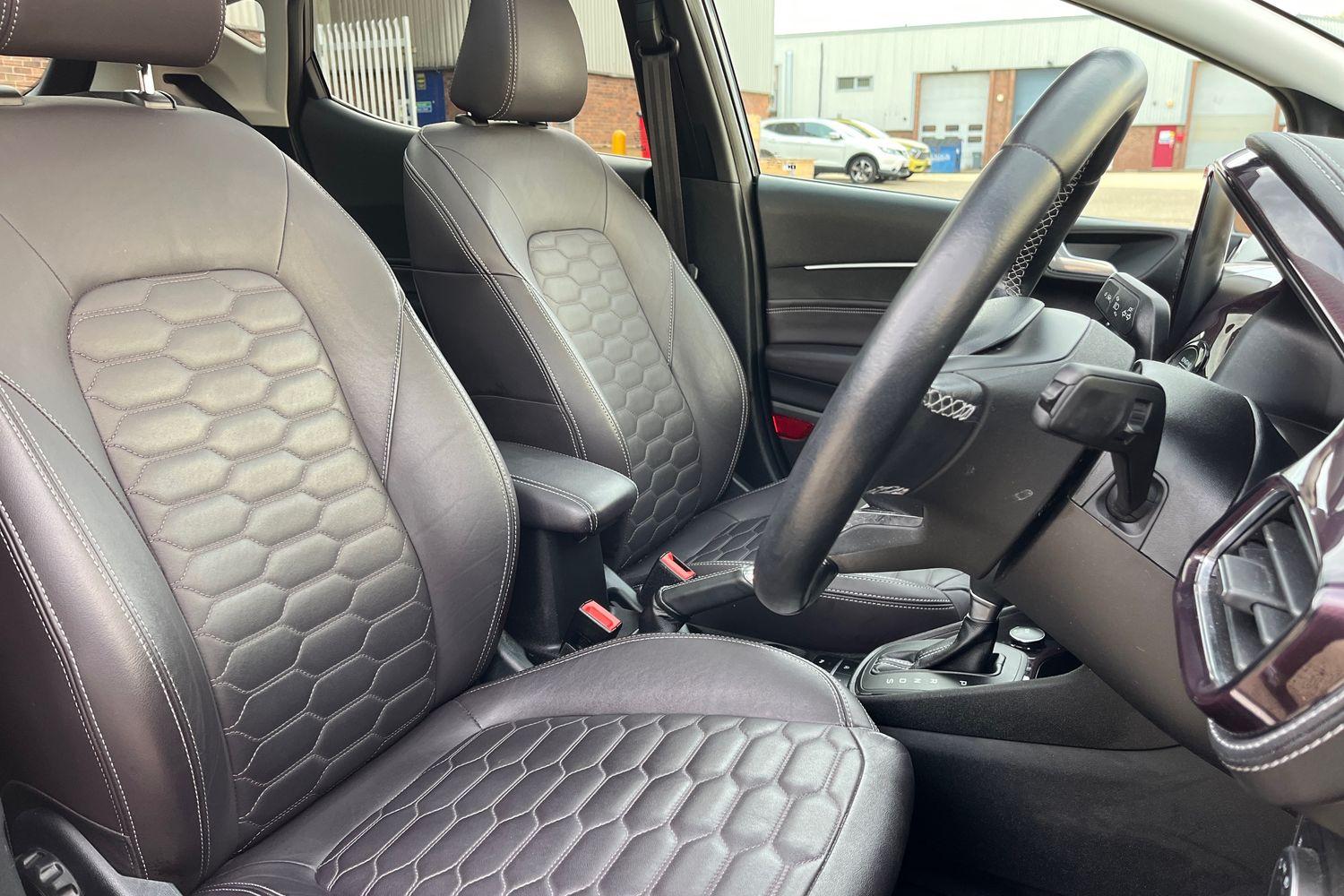 Ford Fiesta Photo 16