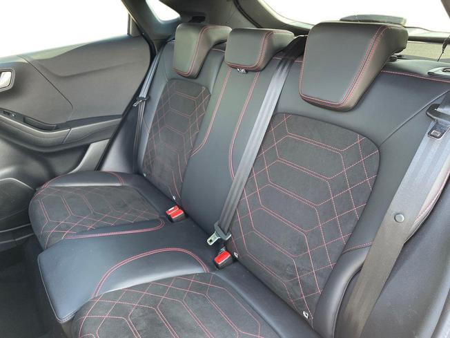 FORD Puma Photo 9