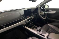 Audi A4 Allroad Photo 2