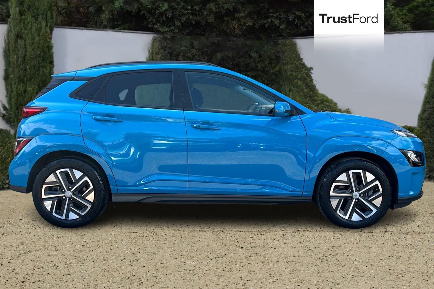 Hyundai KONA Photo 2