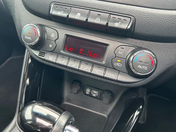 Kia Ceed Photo autoimg-de13bd47bdb8a9b7f2639ff477b8927a0e120856.jpg