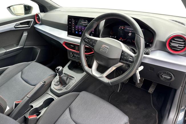 SEAT Ibiza Photo 6