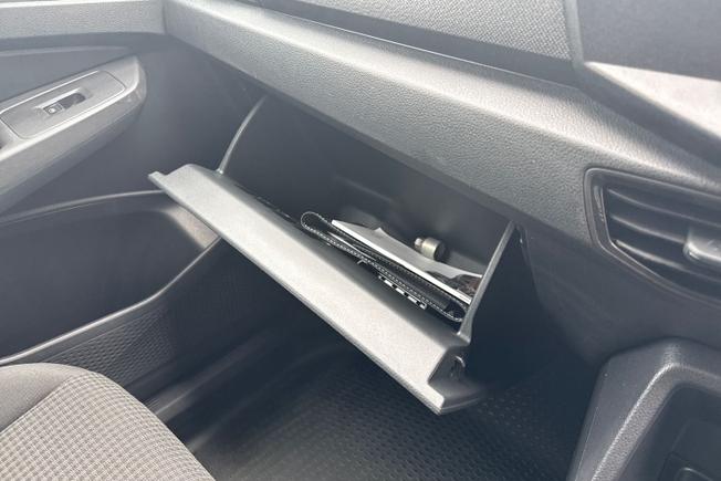VOLKSWAGEN Caddy Photo 43