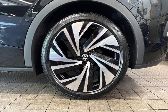 VOLKSWAGEN ID.4 Photo 5