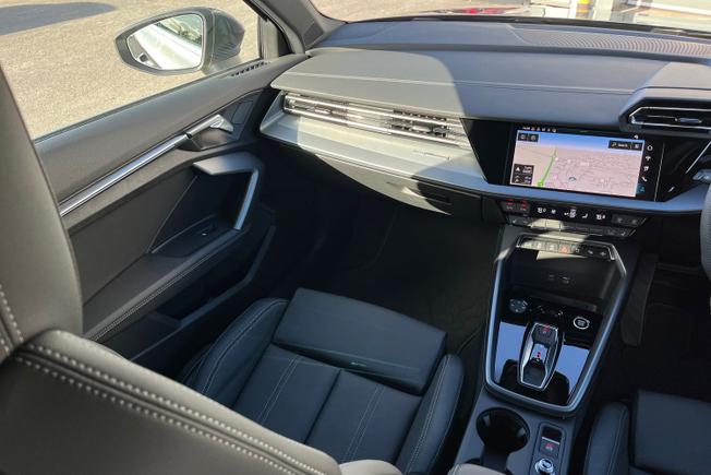 AUDI  A3 Saloon Photo 41