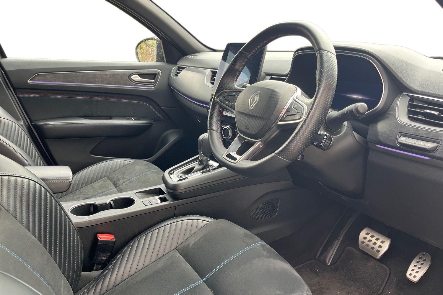 Renault ARKANA Photo 8