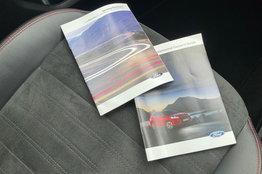 Ford KUGA Photo autoimg-de1f236905cf34d89caa9bff3c8fa019a0f09132.jpg