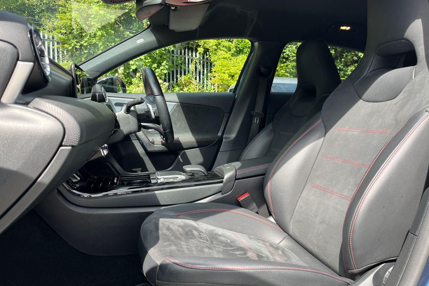 Mercedes-Benz A Class Photo 18