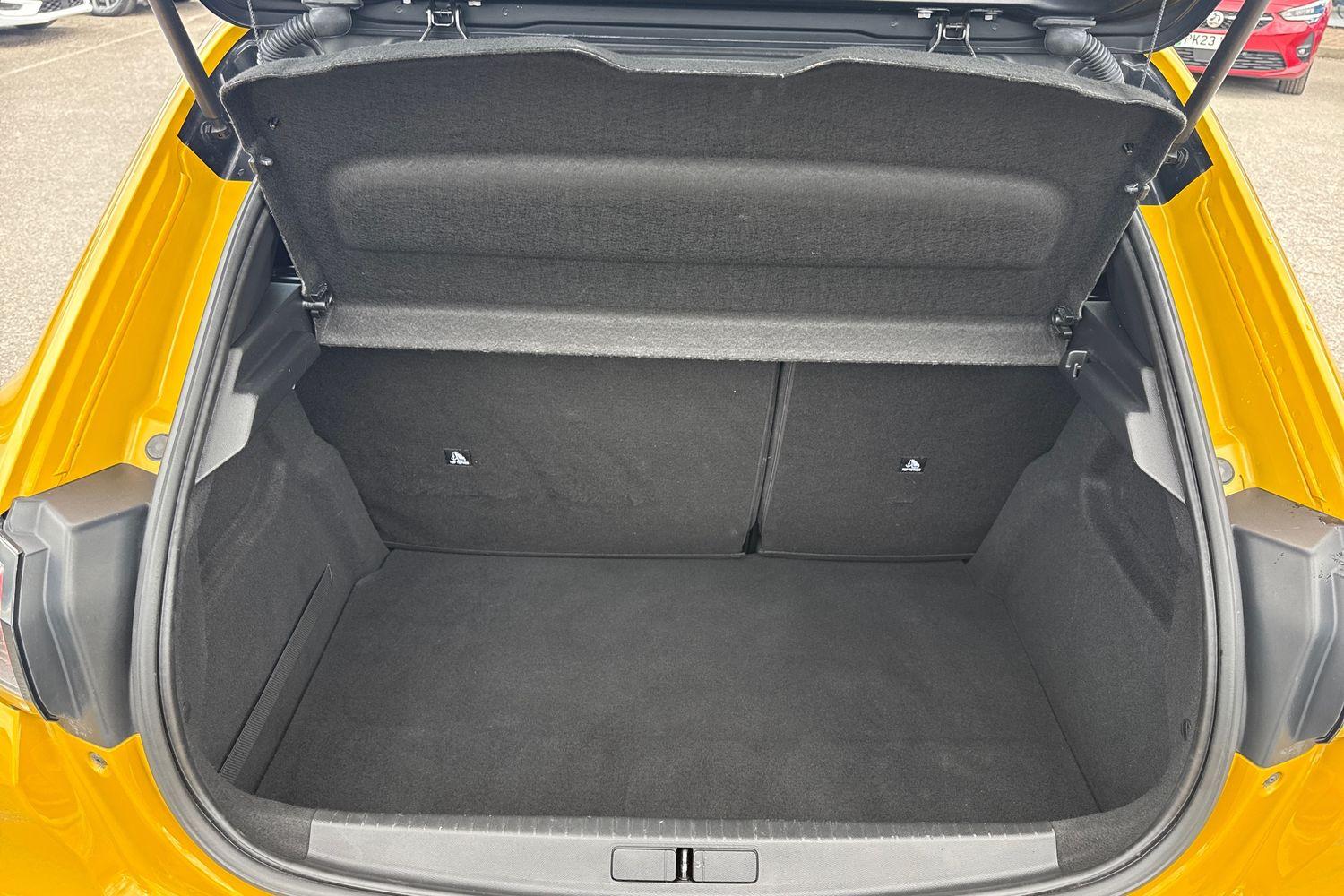 Peugeot 208 Photo 20