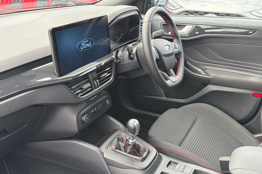 Ford FOCUS Photo autoimg-de23d35ee826fe297552c1ef5d9c945d399d03d1.jpg