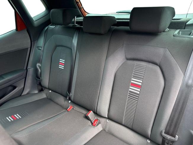 SEAT ARONA Photo 9