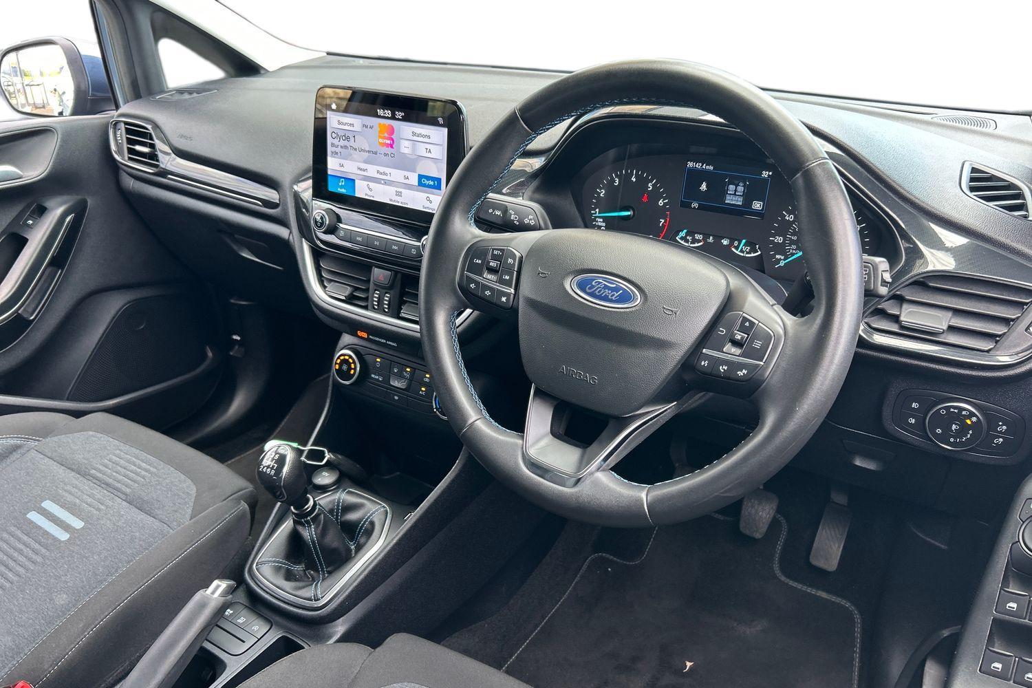 Ford Fiesta Photo 8