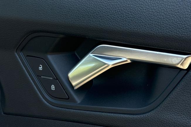 Audi Q3 Photo 33