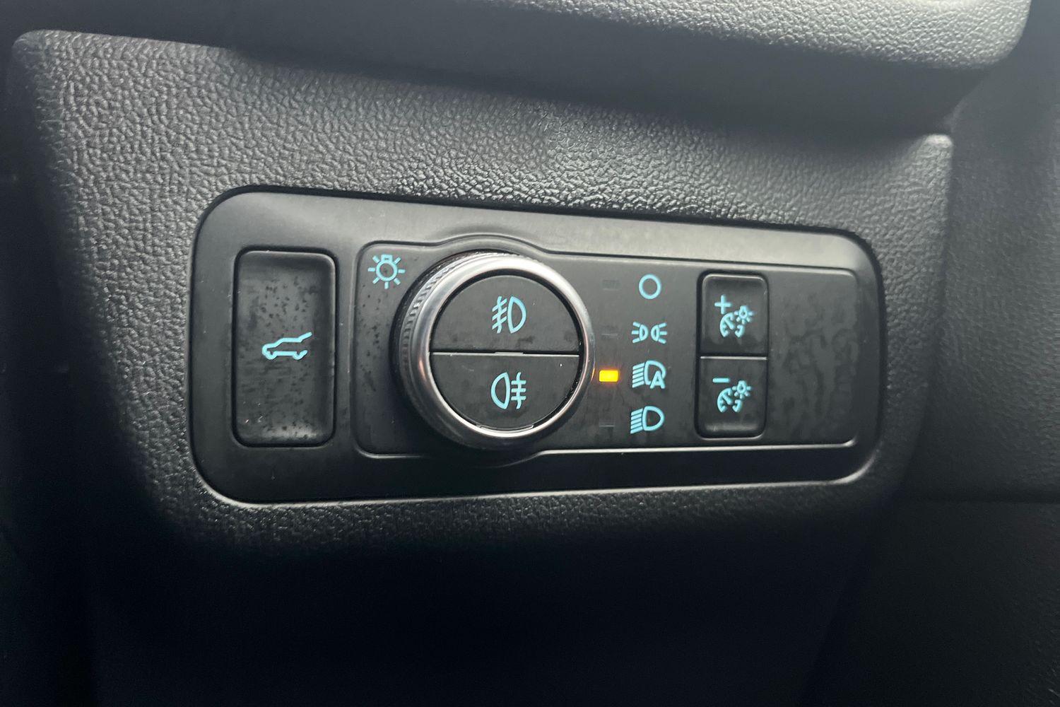 Ford KUGA Photo 31