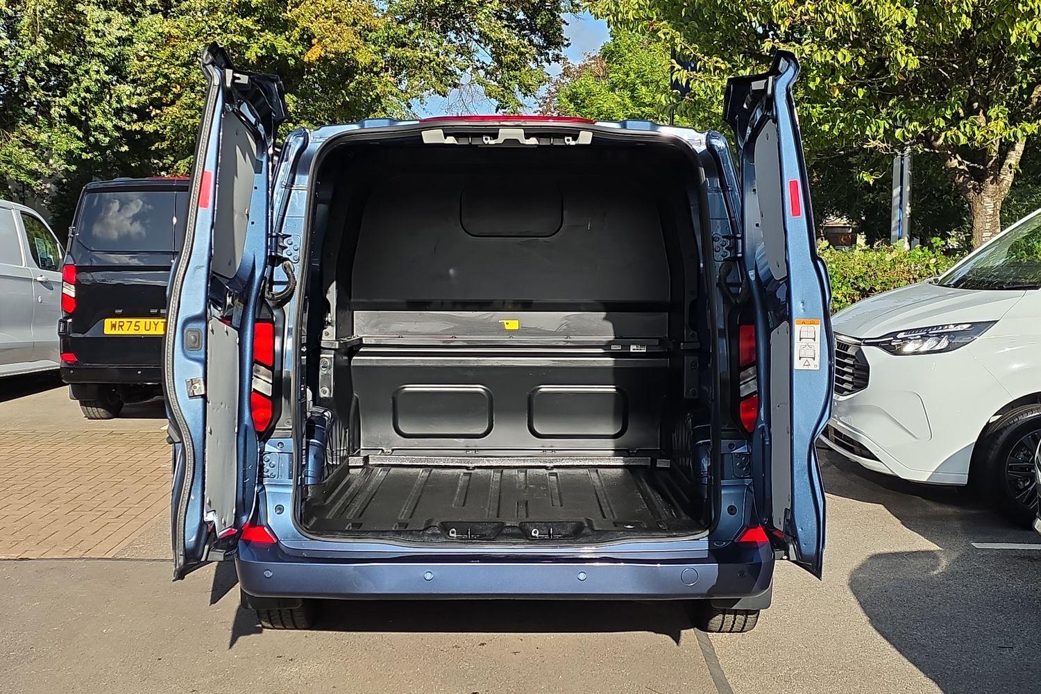 Ford TRANSIT CUSTOM Photo 5