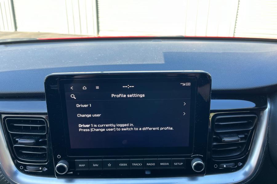 Kia STONIC Photo autoimg-de318857a44a9d6e9589d42a39dcc837d5d83664.jpg