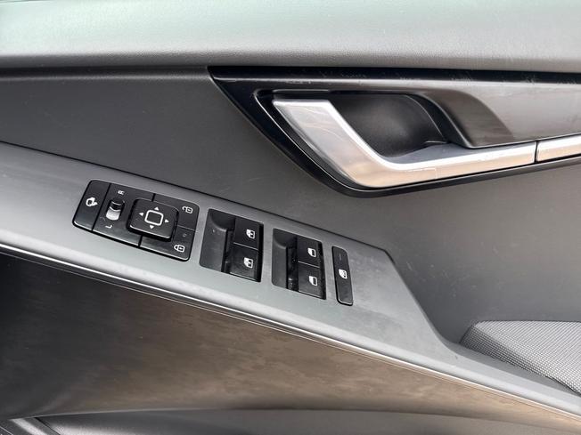 Kia Niro Photo 30