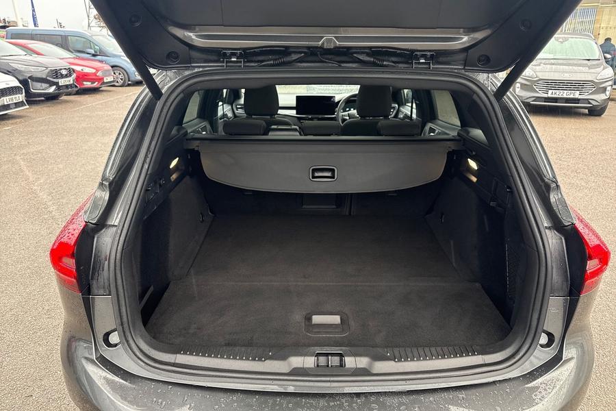 Ford FOCUS Photo autoimg-de32a5473af35ef426ac774920439a12a9eb7e7b.jpg