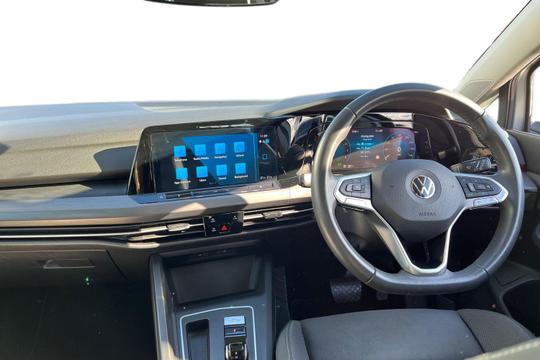 Volkswagen Golf Photo autoimg-de3ca503c630b19cb7ff3a5eded9940c599fc38c.jpg