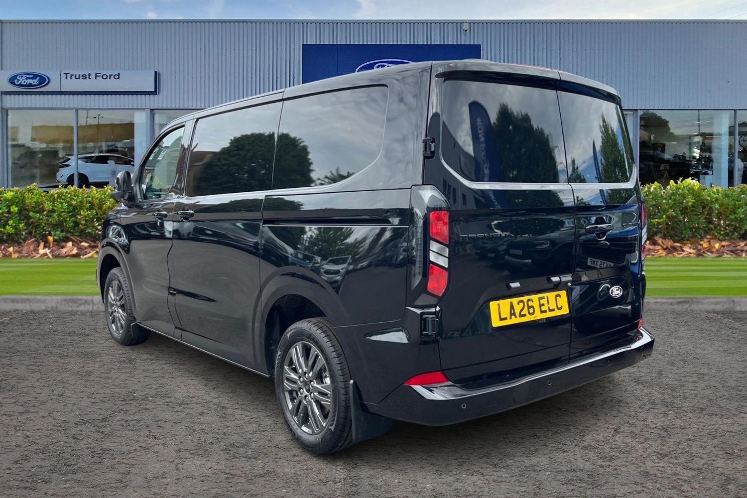 Ford TRANSIT CUSTOM Photo 1