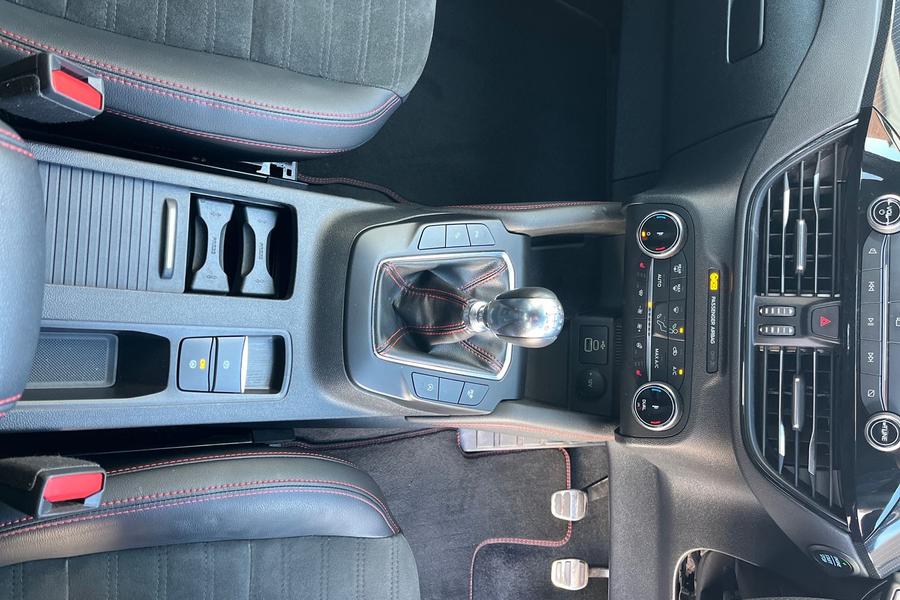 Ford Kuga Photo autoimg-de4294791be339f8528f6fa940db2f7bfbb55d2e.jpg