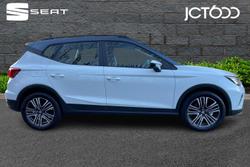 SEAT Arona Photo 4