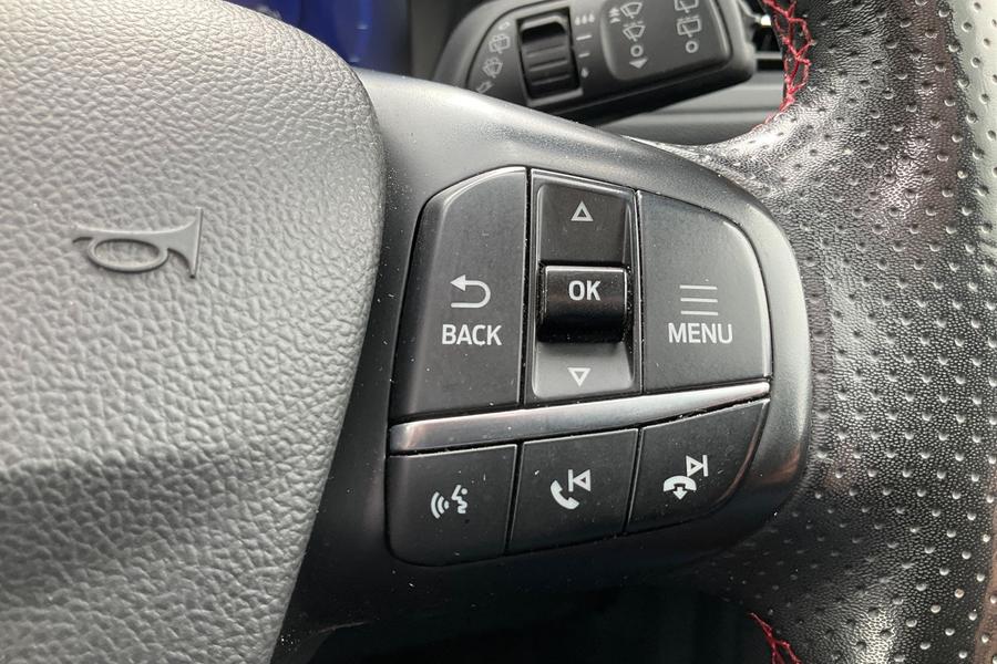 Ford Kuga Photo autoimg-de45dbf9e675feeaf7d27bddff811b5defb2e1c9.jpg