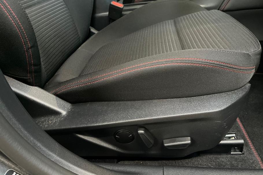 Used Ford Focus XRZ1312 37