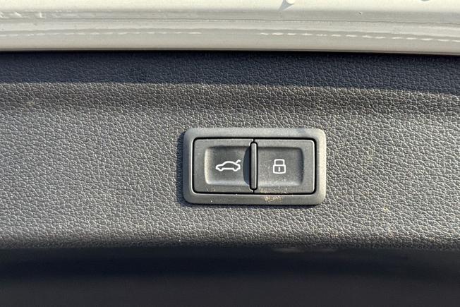 AUDI Q3 Photo 28