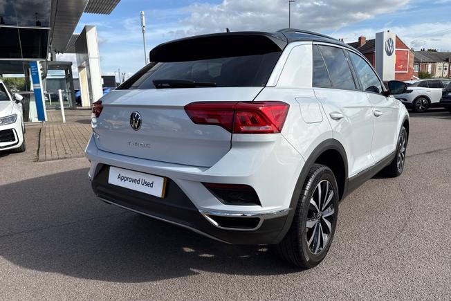 VOLKSWAGEN T-Roc Photo 24