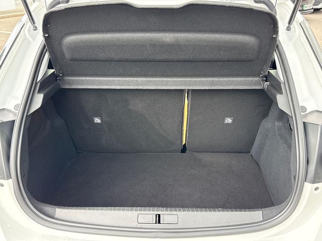 VAUXHALL Corsa Photo 12